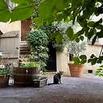 La Maison Boheme *
