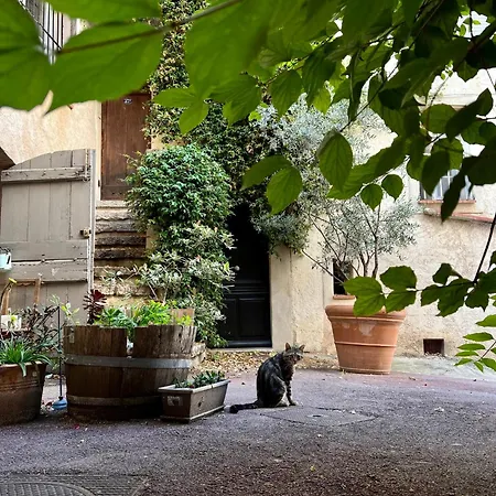 La Maison Boheme *
