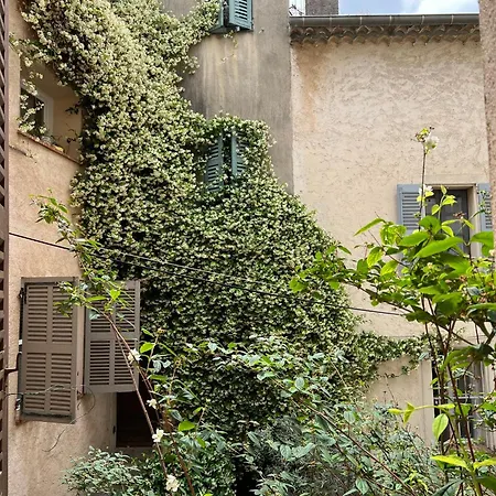 La Maison Boheme Lejlighed