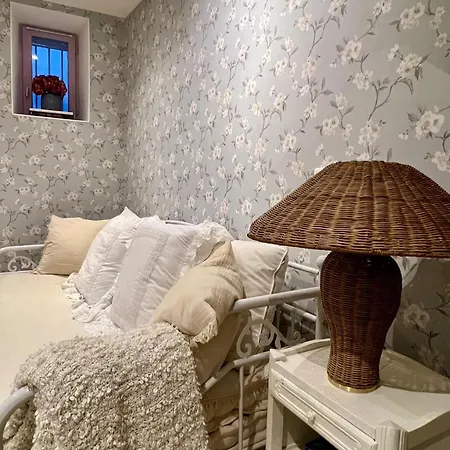 La Maison Boheme Apartment *